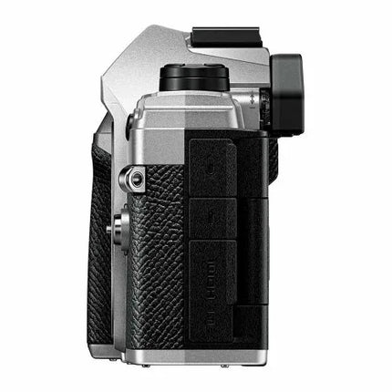 OM System OM-5 con 14-150mm F4-5.6 II – Kit de cámara mirrorless y objetivo (plata)