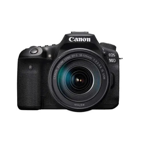 Canon EOS 90D con objetivo Canon EF-S 18-135mm f/3.5-5.6 IS USM